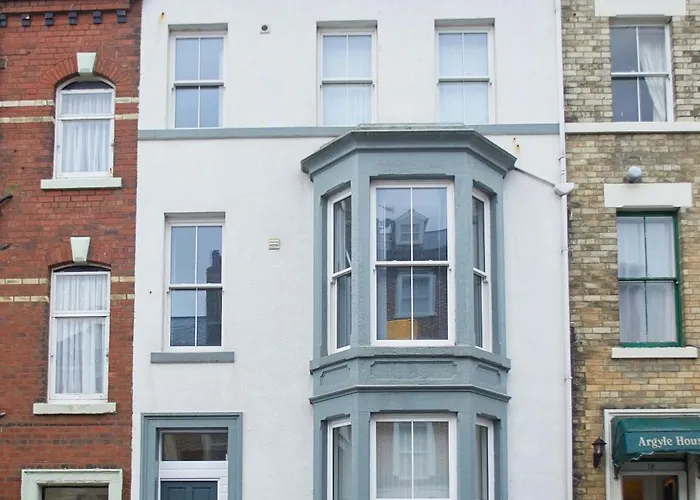 The Funky Robin - ウィットビー