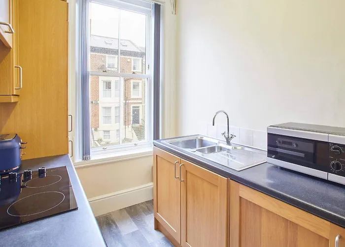 The Funky Robin - アパート