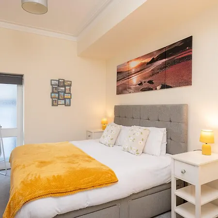 The Funky Robin - Whitby